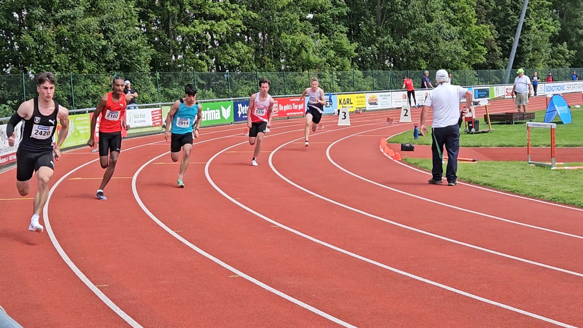 Bild2_BW_Jugend_Finals_Langesteinbach_200m.jpg